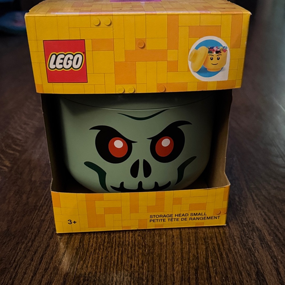 LEGO Small Green Zombie Storage Head with Red Eyes